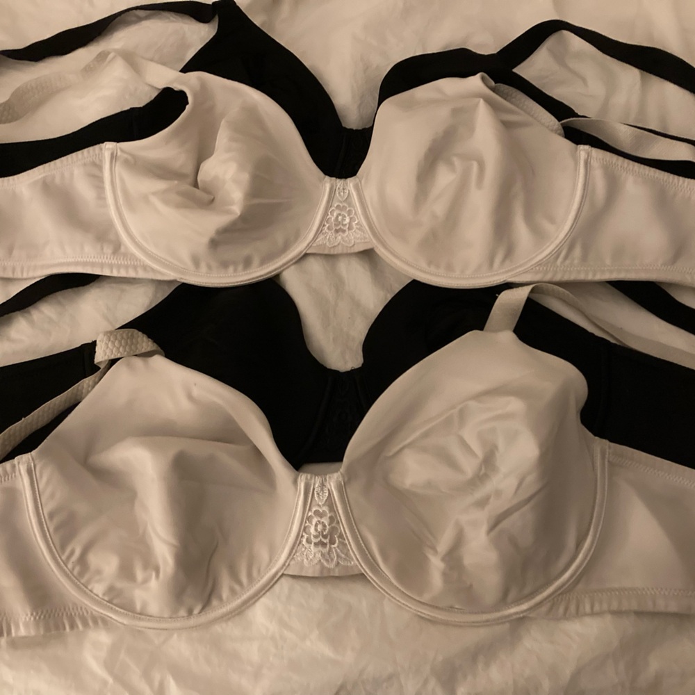 Vanity Fair Bra 42 C total of 4 bras